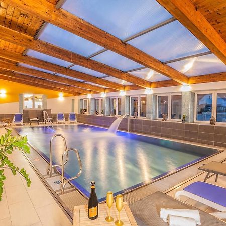 Wellness & Restaurant U Fandy Hotel Lhotka  Bagian luar foto