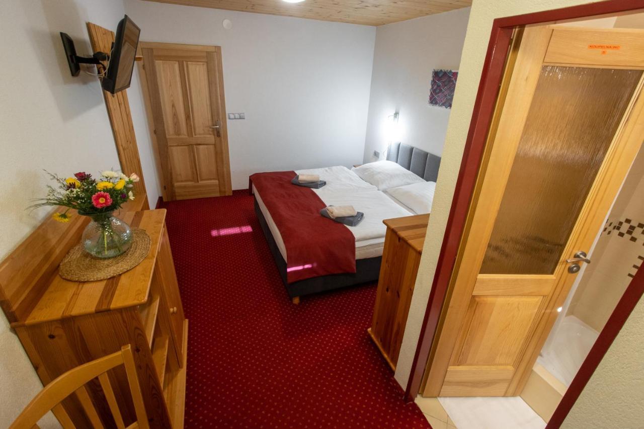 Wellness & Restaurant U Fandy Hotel Lhotka  Bagian luar foto