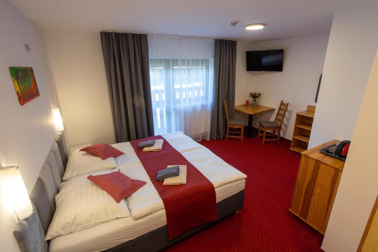 Wellness & Restaurant U Fandy Hotel Lhotka  Bagian luar foto