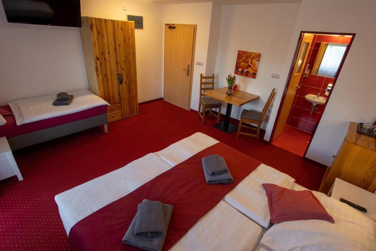 Wellness & Restaurant U Fandy Hotel Lhotka  Bagian luar foto