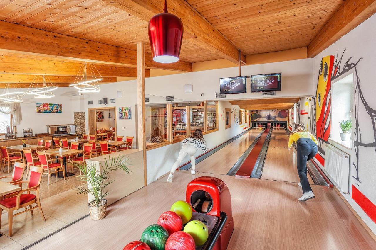 Wellness & Restaurant U Fandy Hotel Lhotka  Bagian luar foto